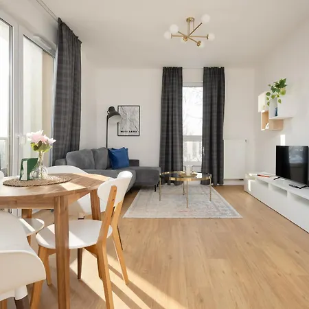 Bora-komorowskiego By Solarento *