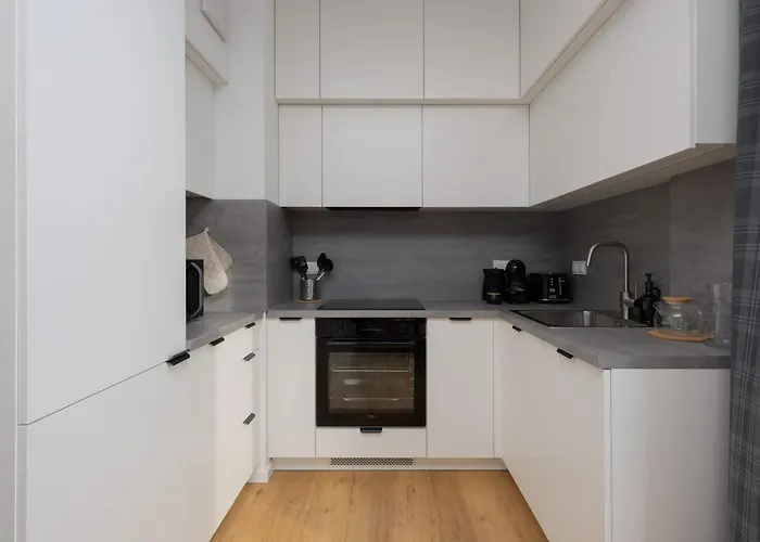 Bora-komorowskiego By Solarento *