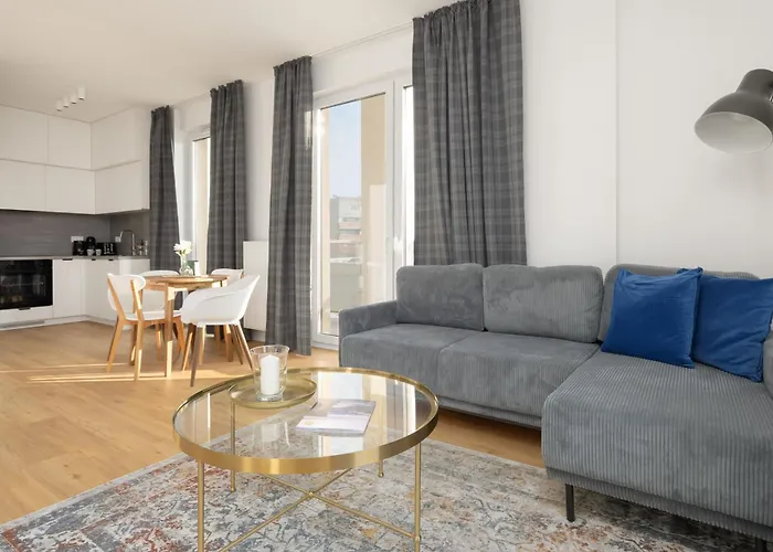 Bora-komorowskiego By Solarento *