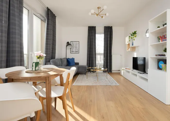 Bora-komorowskiego By Solarento *